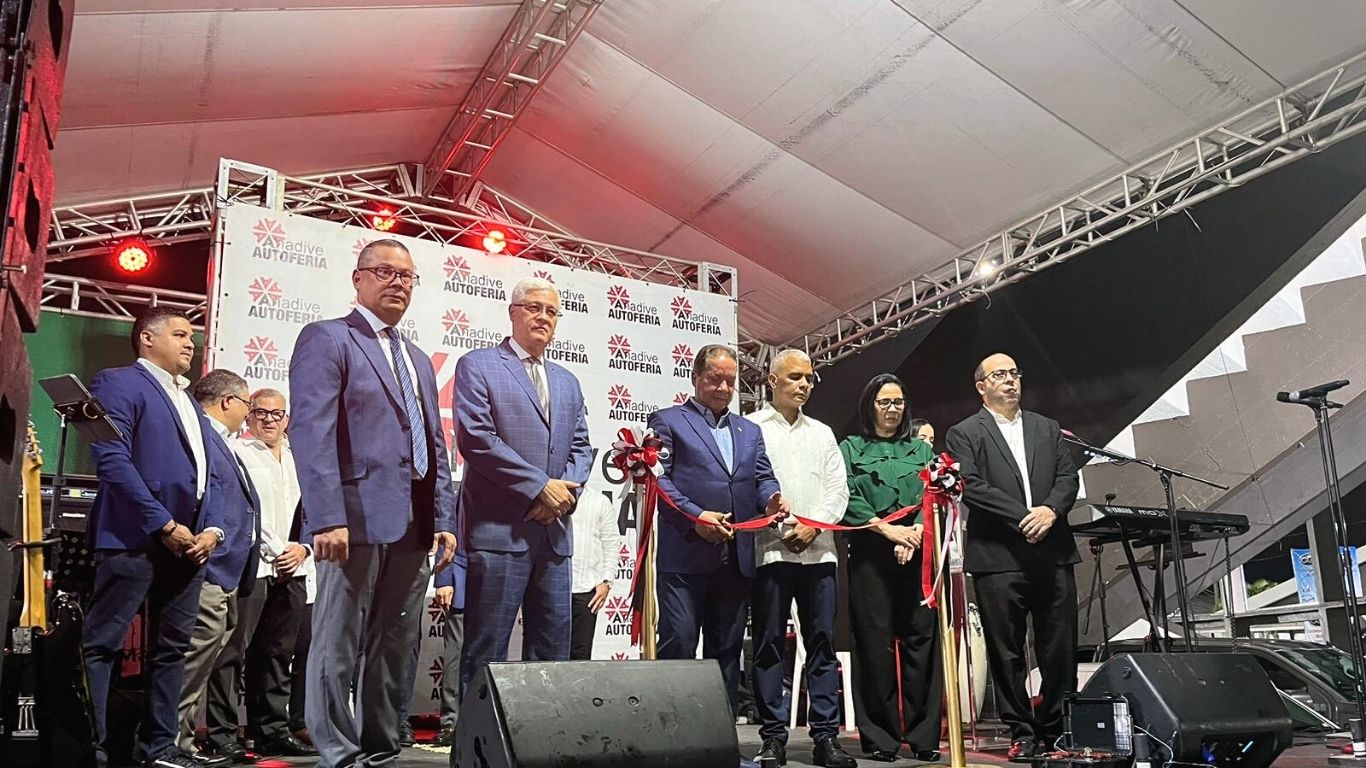 Banco Confisa participó en la Autoferia “Estrena esta Navidad con Anadive 2025”